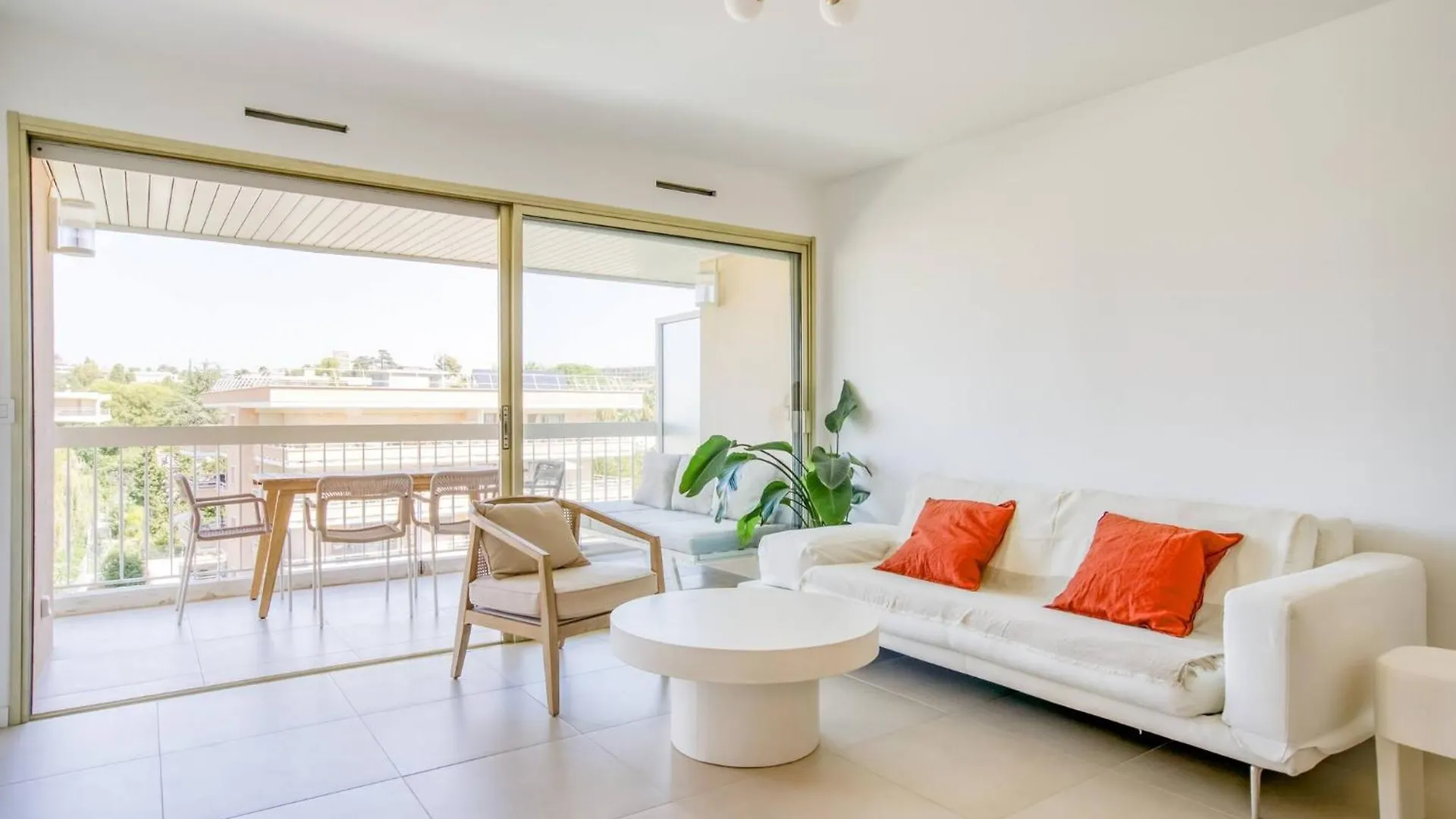 Apartment Pool, Sea & Absolute Comfort Juan-les-Pins France